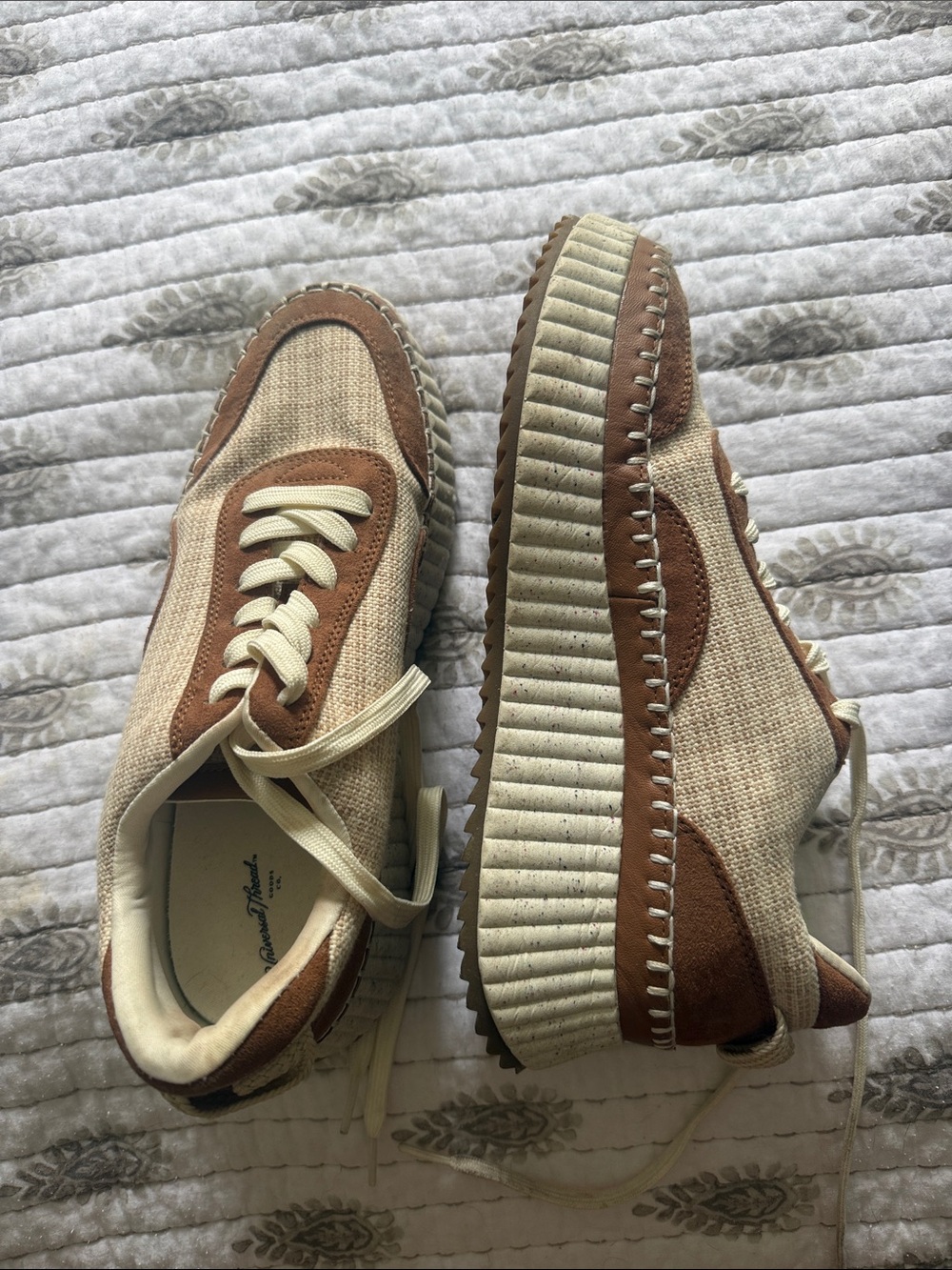 Platform sneakers